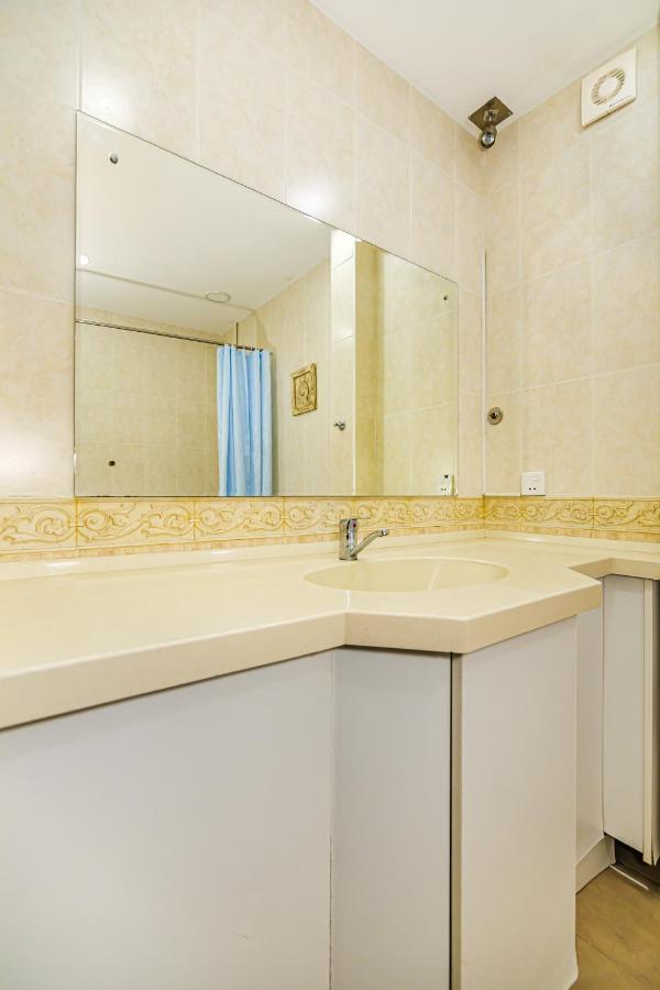באקו Targovu Nizami Street 4 Room מראה חיצוני תמונה
