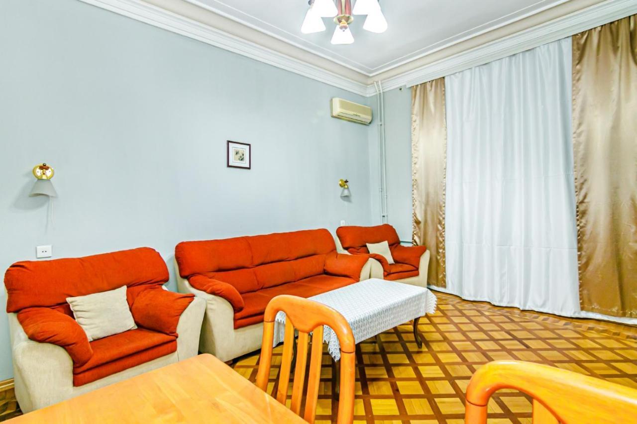 באקו Targovu Nizami Street 4 Room מראה חיצוני תמונה