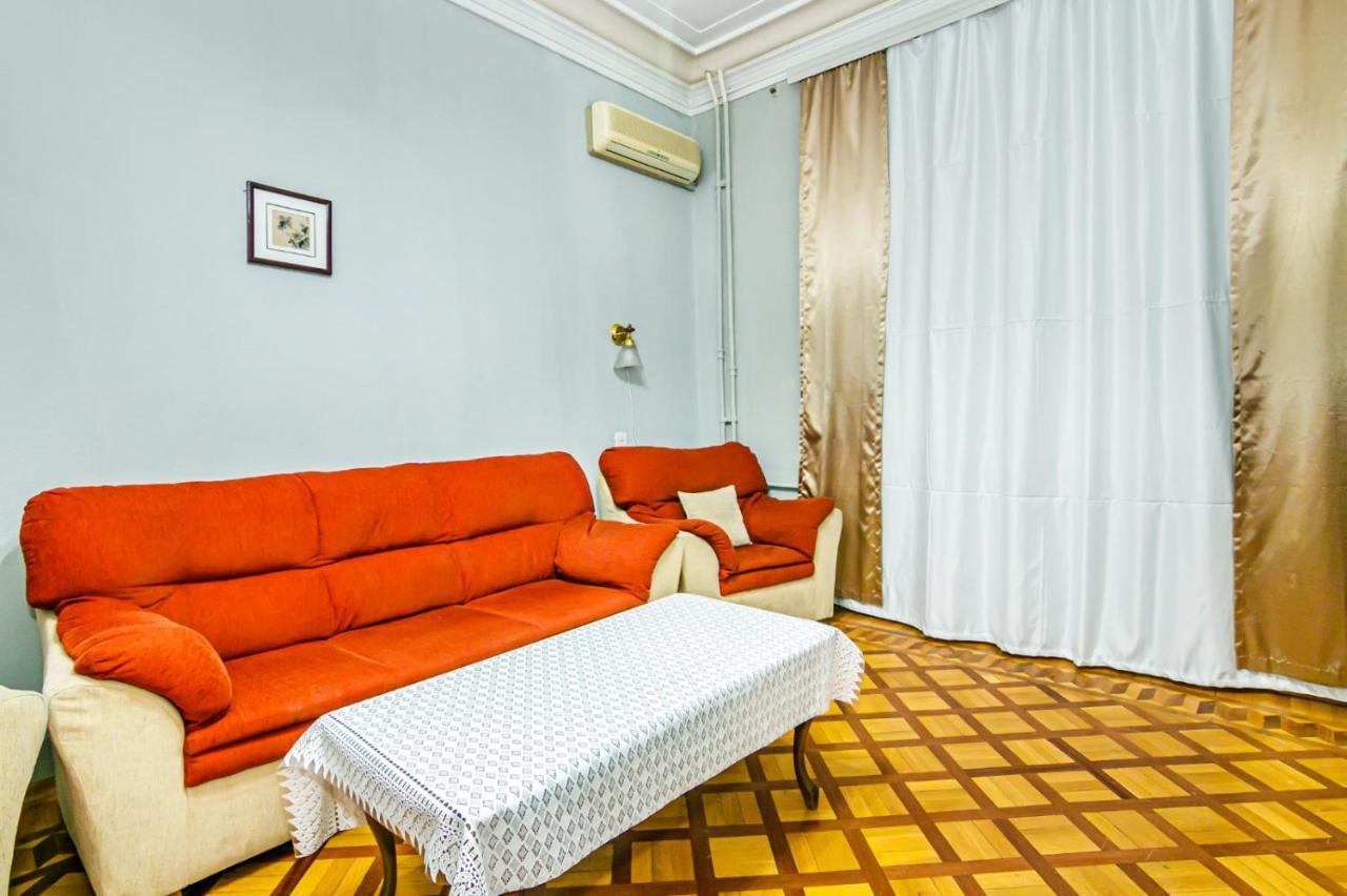 באקו Targovu Nizami Street 4 Room מראה חיצוני תמונה